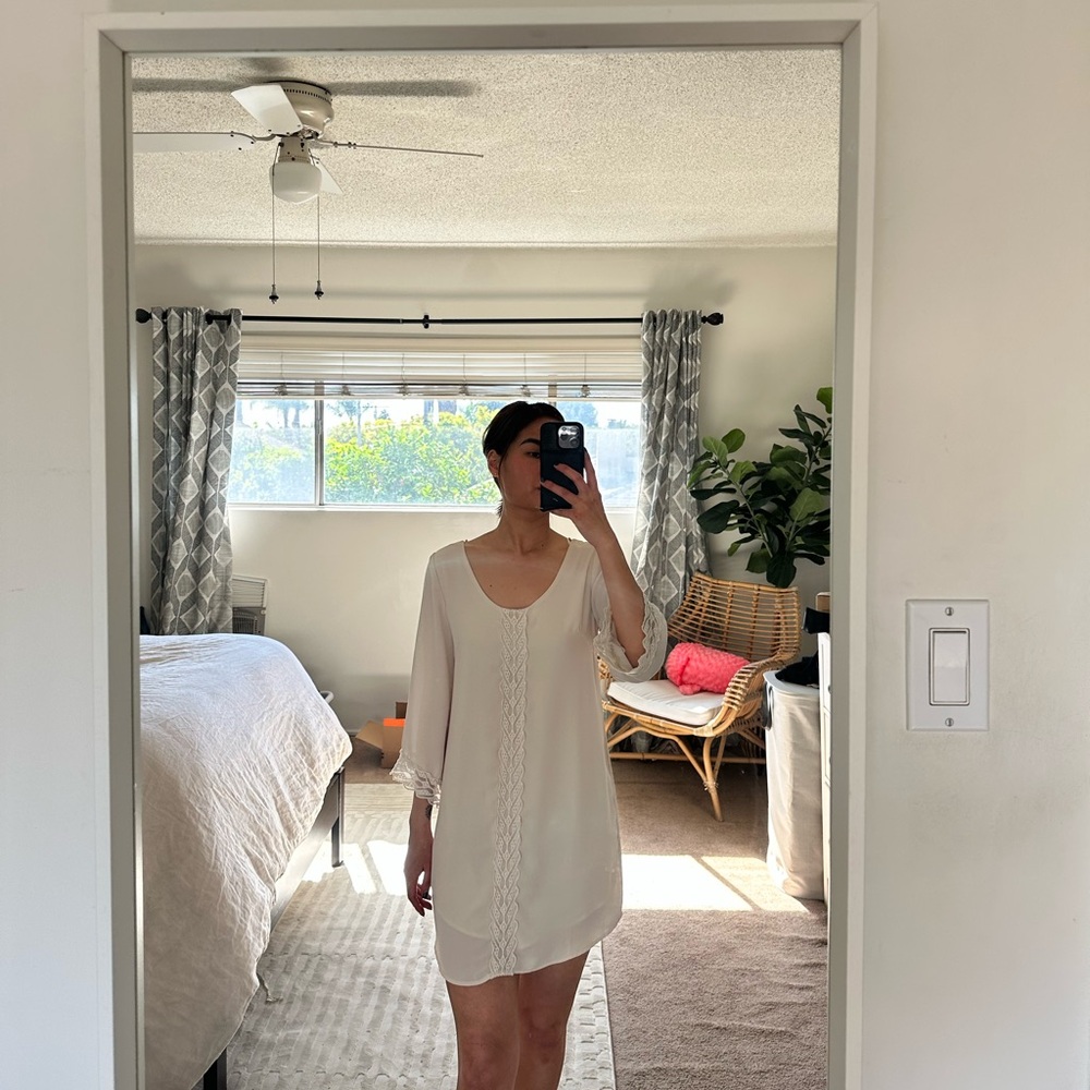 ASTR the label, Lace Trim Shift Dress- Cream